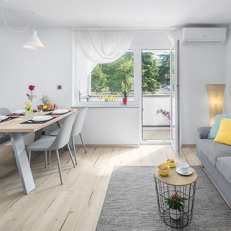 App***Max Apartment Пула Екстериор снимка