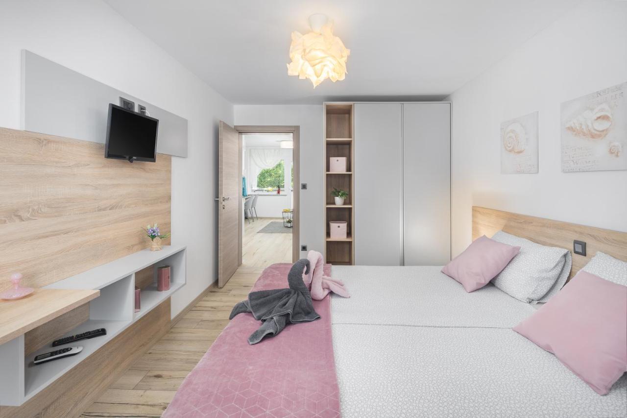 App***Max Apartment Пула Екстериор снимка